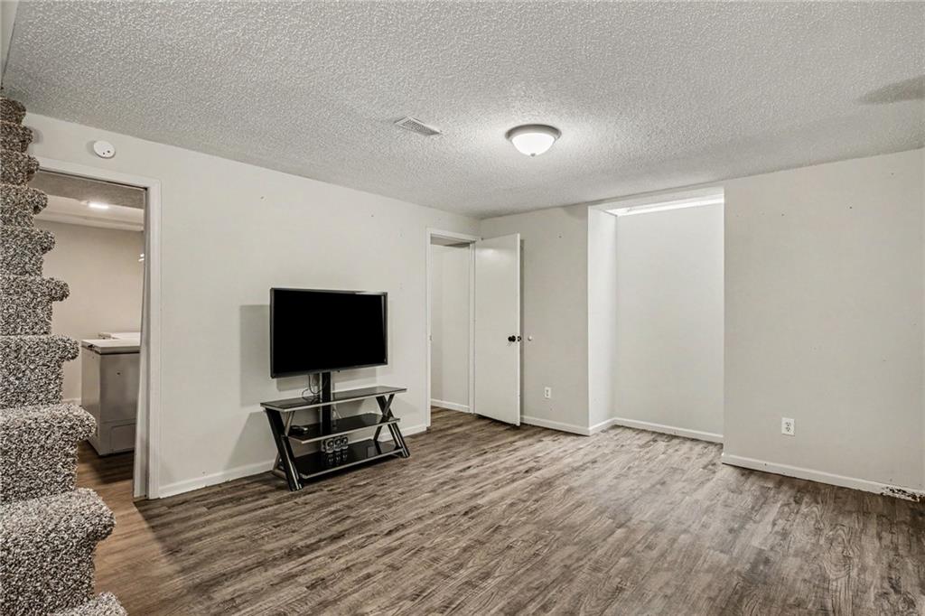 702 Howard Road Property Photo 19