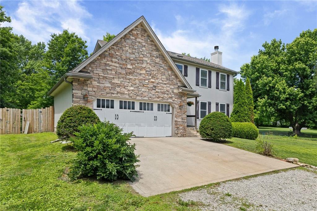 703 N Lincoln Street Property Photo 3