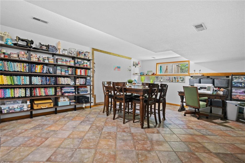 703 N Lincoln Street Property Photo 34