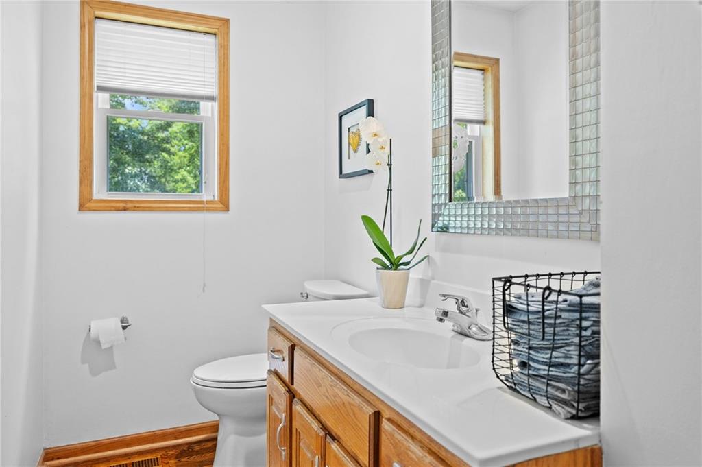 703 N Lincoln Street Property Photo 39