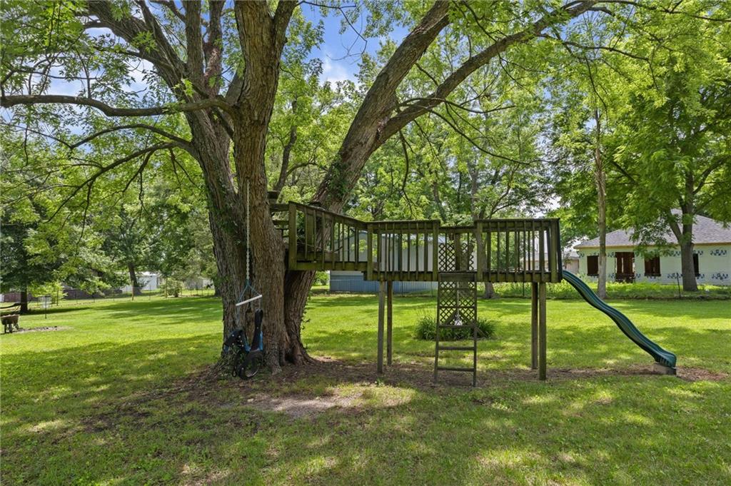 703 N Lincoln Street Property Photo 40