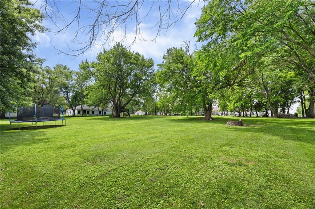 703 N Lincoln Street Property Photo 42
