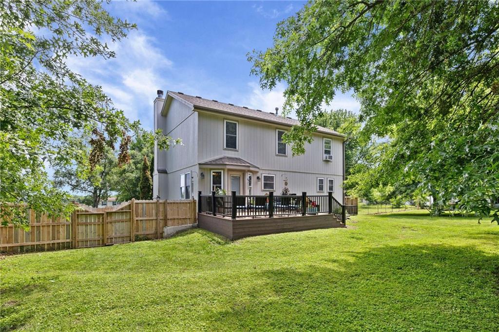 703 N Lincoln Street Property Photo 45