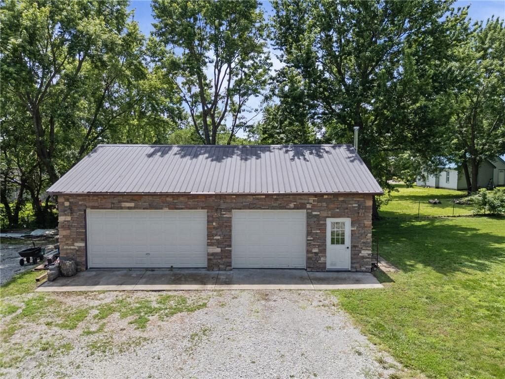 703 N Lincoln Street Property Photo 53