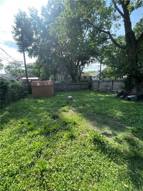 1818 S Overton Avenue Property Photo 12