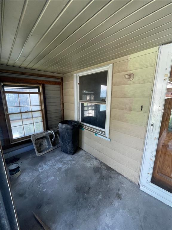 1818 S Overton Avenue Property Photo 14
