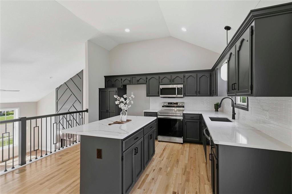 7411 N Mckinley Avenue Property Photo 8