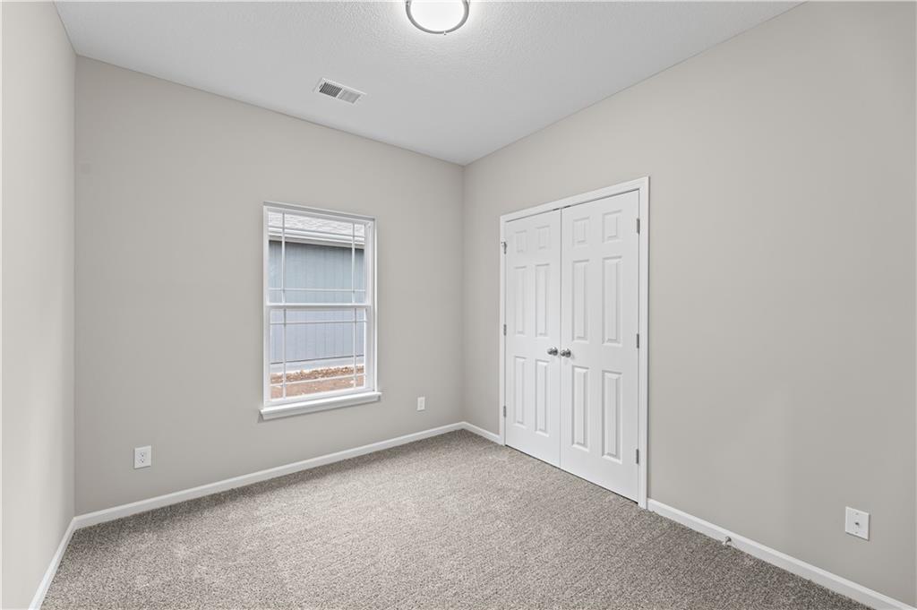121 S Cedar Street Property Photo 18