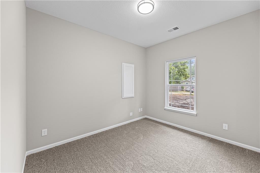 121 S Cedar Street Property Photo 22