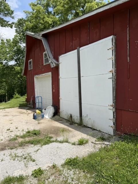25003 E Blue Mills Road Property Photo 8
