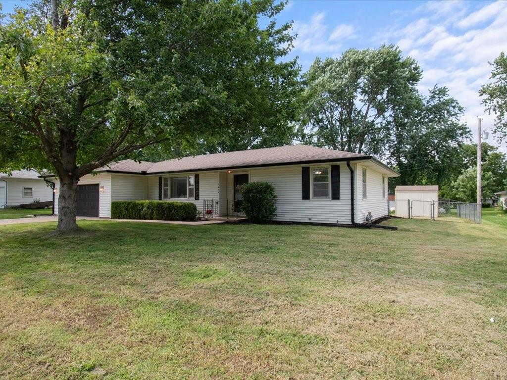 1605 E Franklin Street Property Photo 2