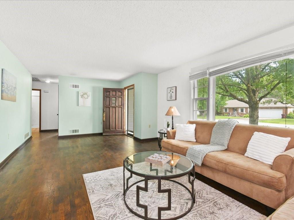 1605 E Franklin Street Property Photo 6