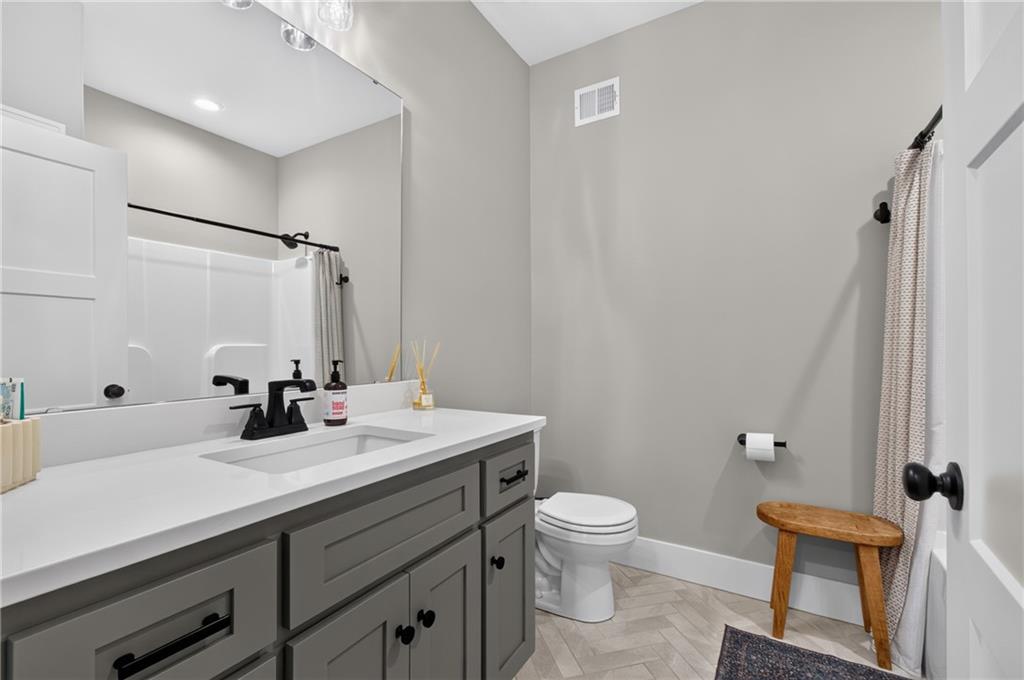 4021 Ne Sagamore Drive Property Photo 33