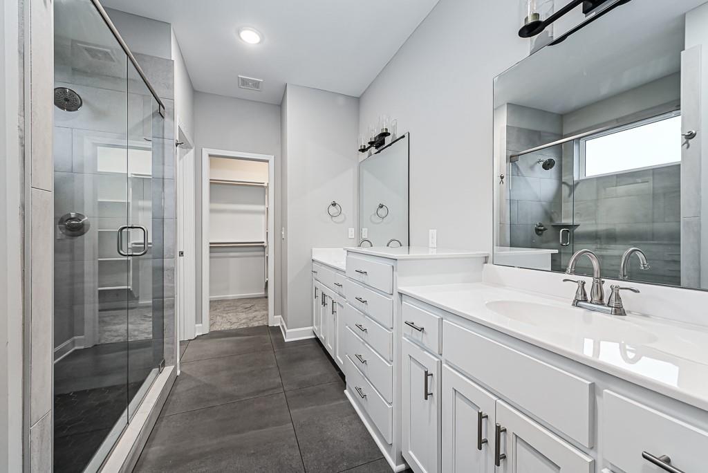 15601 Austin Court Property Photo 13