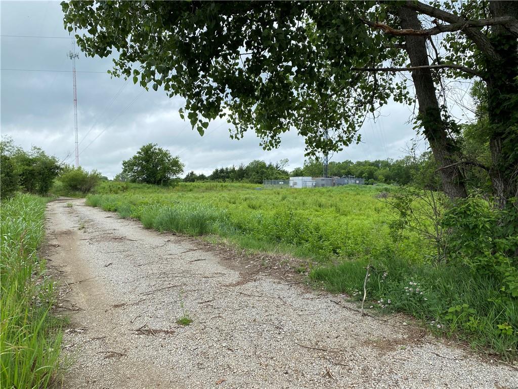 22172 Lone Elm Road Property Photo 2
