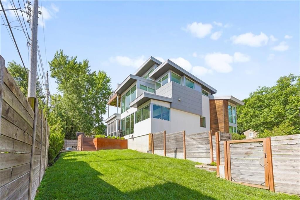 4601 Mercier Street Property Photo 45