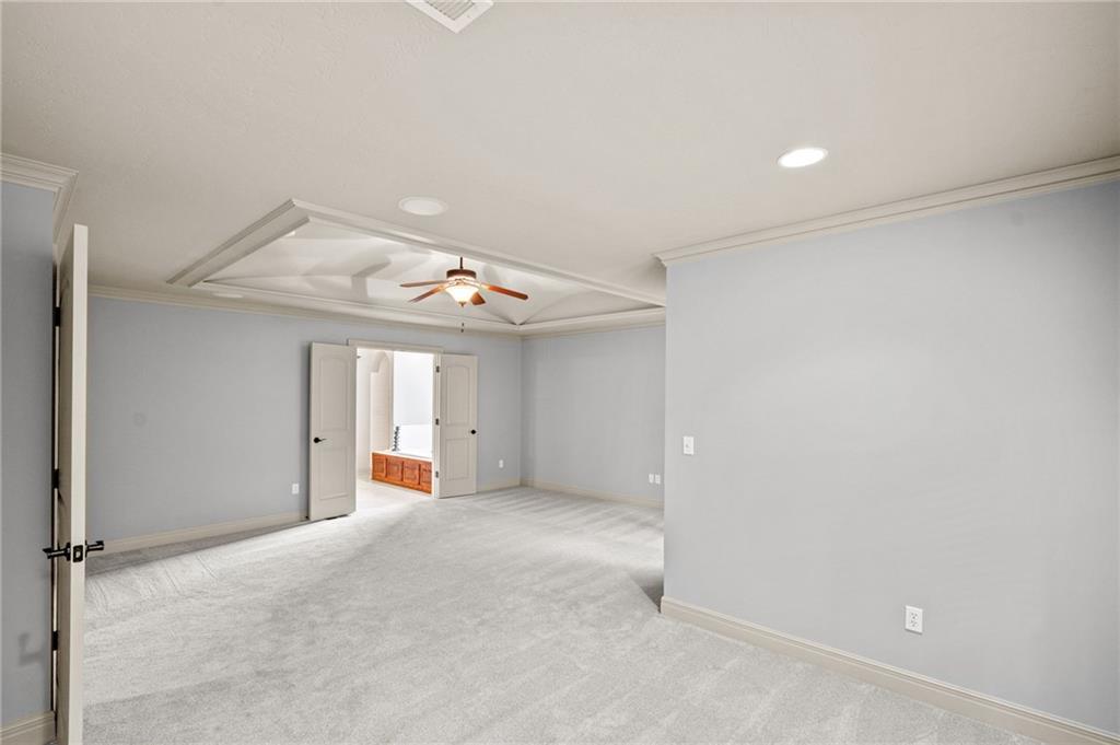 20215 W 89th Terrace Property Photo 25