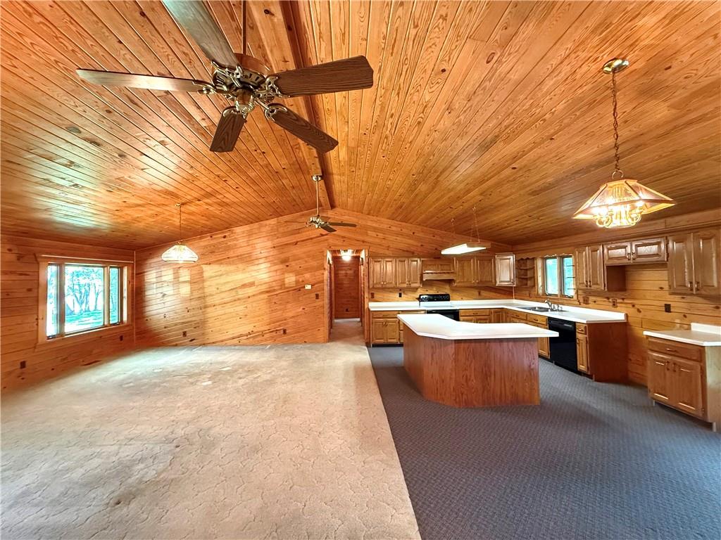 21004 Danube Road Property Photo 2