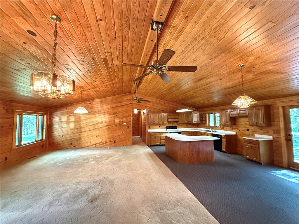 21004 Danube Road Property Photo 3