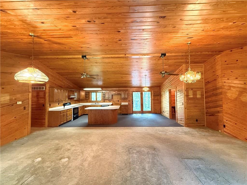 21004 Danube Road Property Photo 6