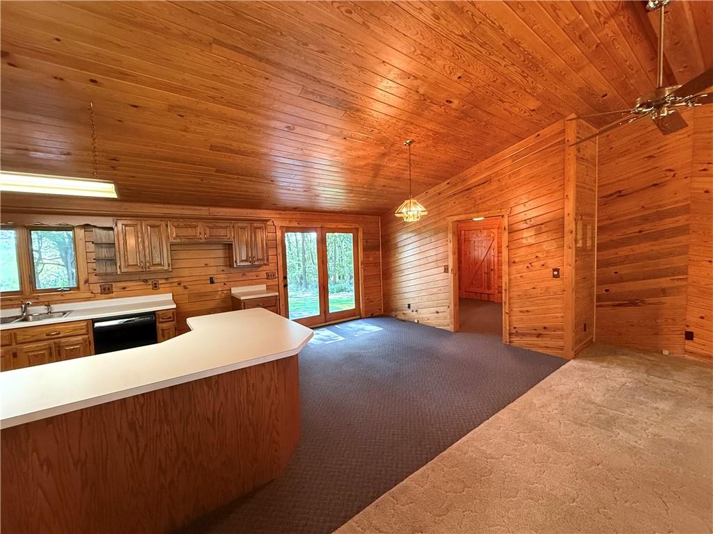 21004 Danube Road Property Photo 8