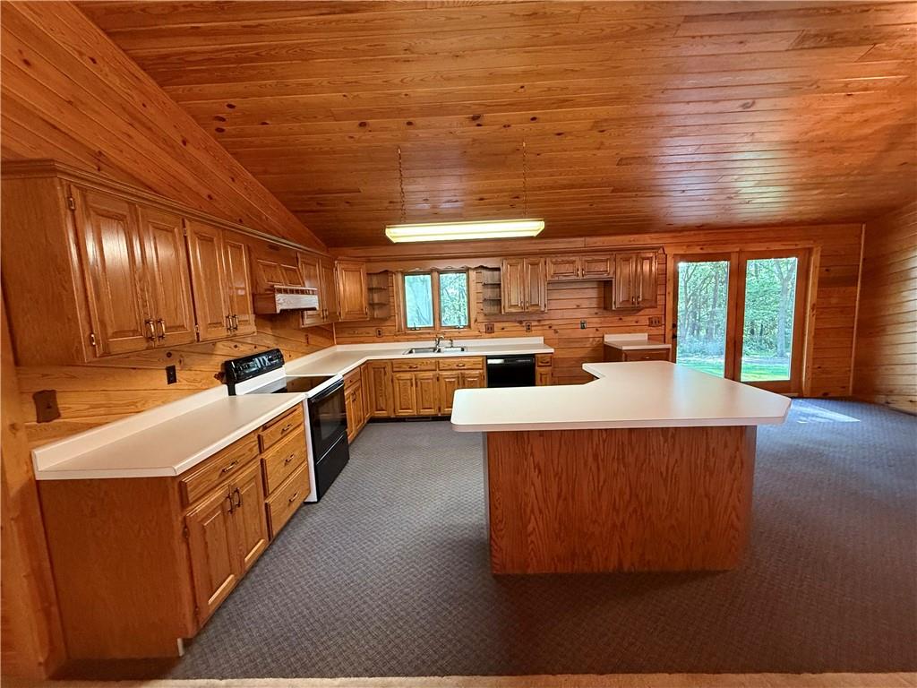 21004 Danube Road Property Photo 10