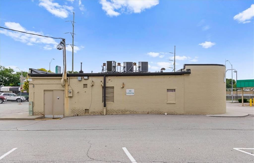 6100 Troost Avenue Property Photo 24