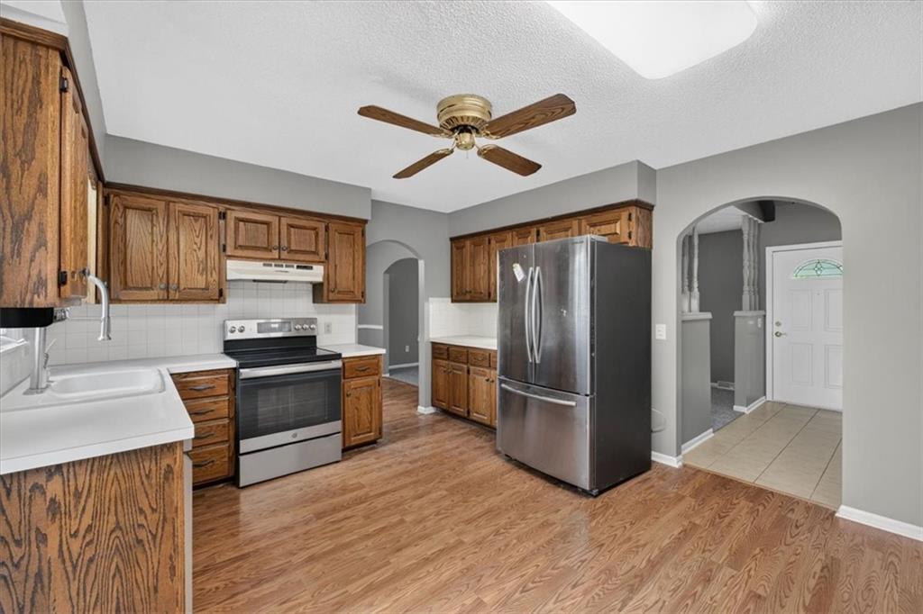 8107 Noland Road Property Photo 3