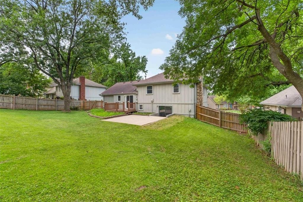 8107 Noland Road Property Photo 4