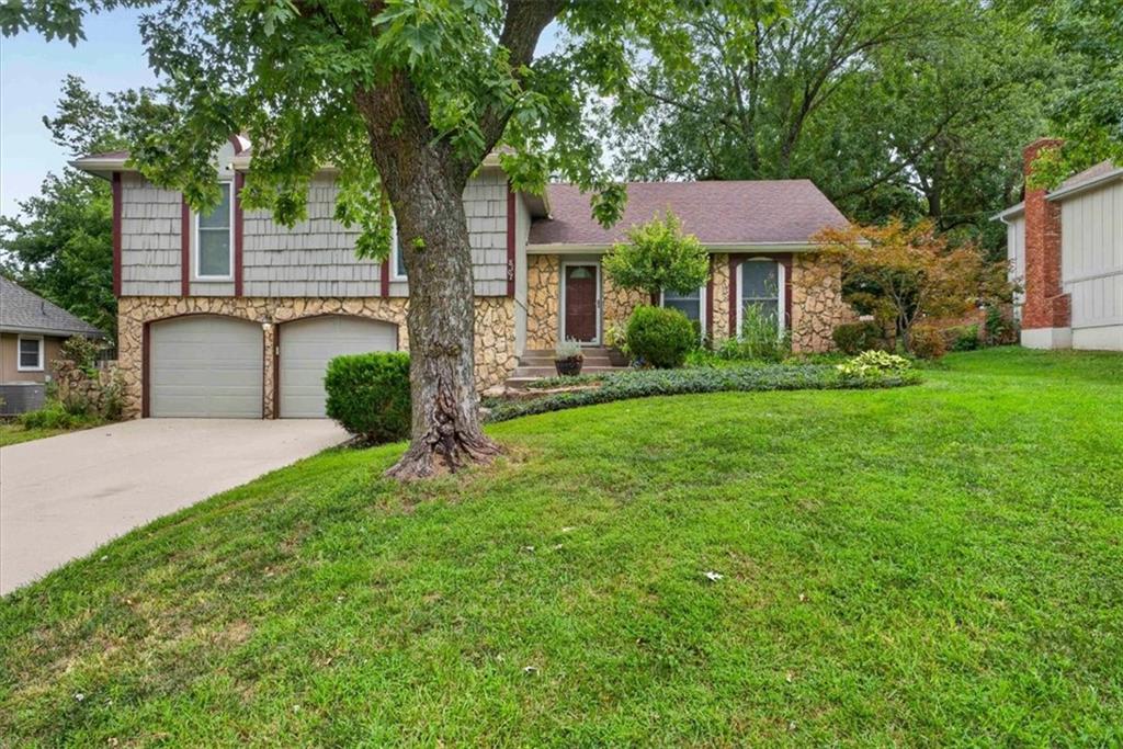 8107 Noland Road Property Photo 6