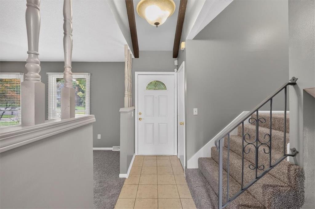 8107 Noland Road Property Photo 11