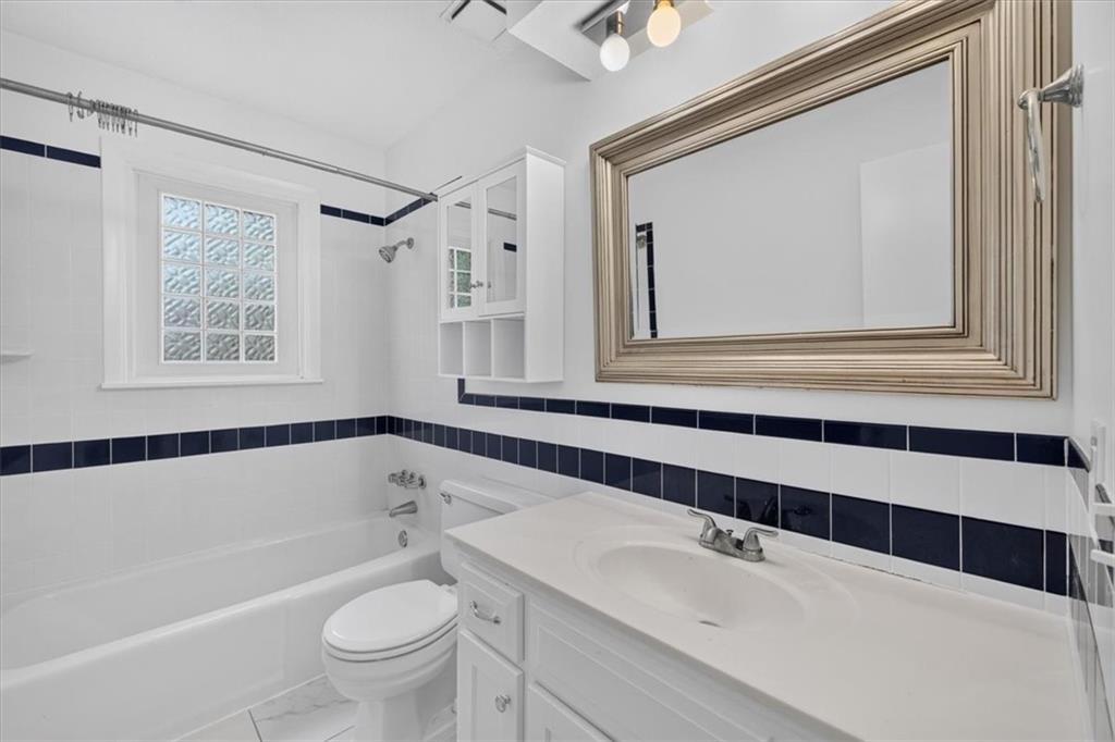 8107 Noland Road Property Photo 27