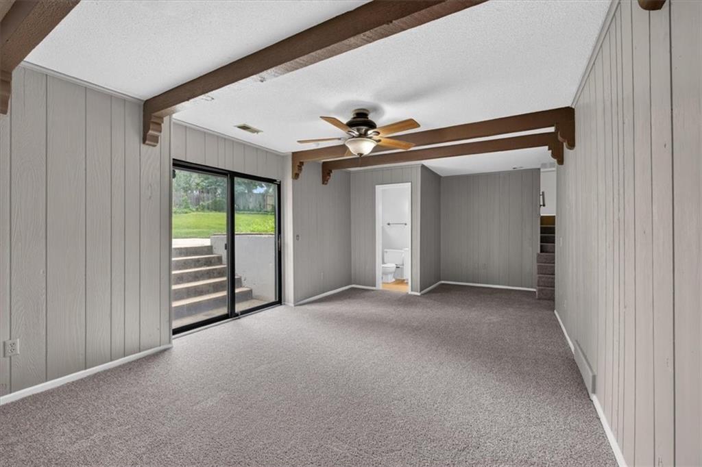 8107 Noland Road Property Photo 31