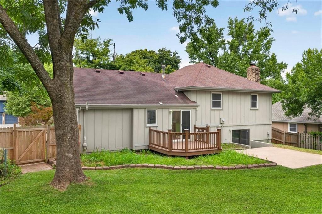 8107 Noland Road Property Photo 42