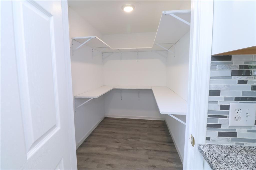 16015 Meadow Lane Property Photo 9