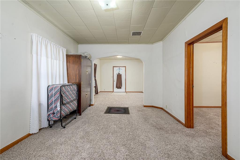 110 E 3rd Street Property Photo 10
