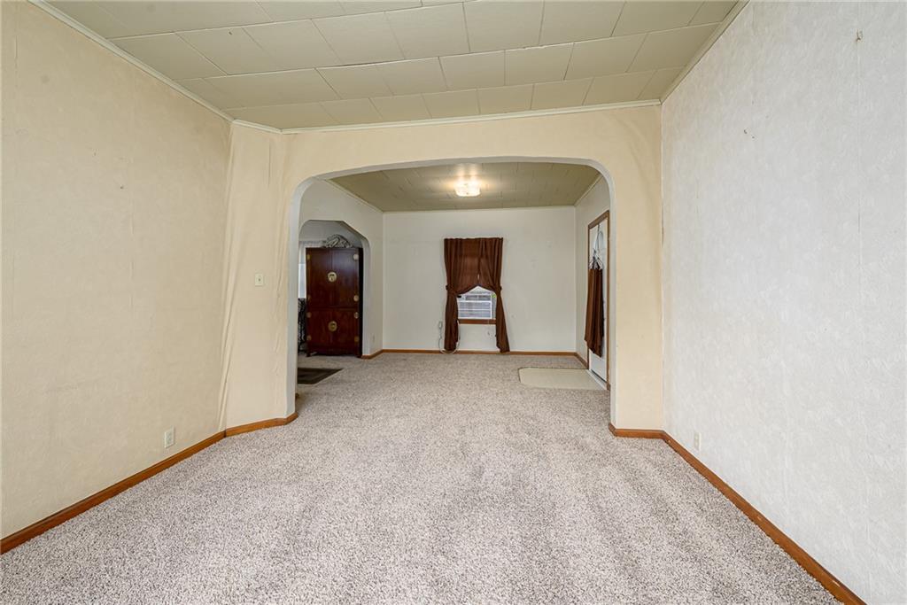 110 E 3rd Street Property Photo 14