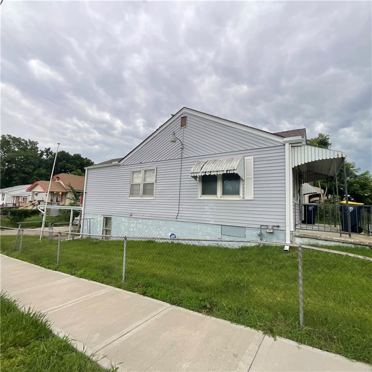 4100 E Linwood Boulevard Property Photo 2