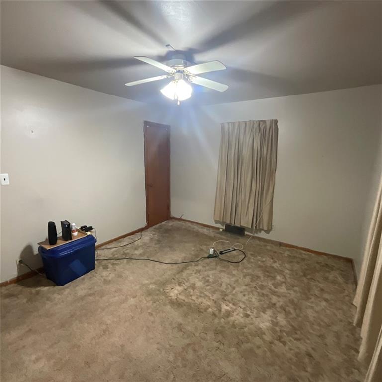 4100 E Linwood Boulevard Property Photo 9
