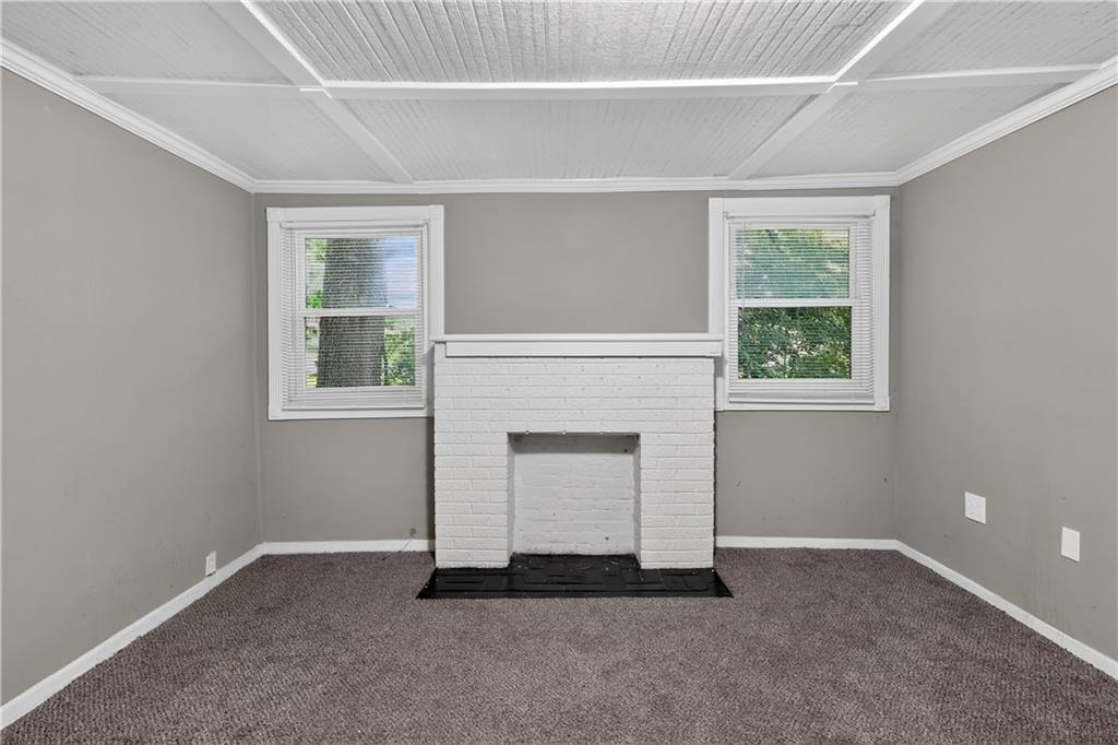 530 S Willow Avenue Property Photo 4