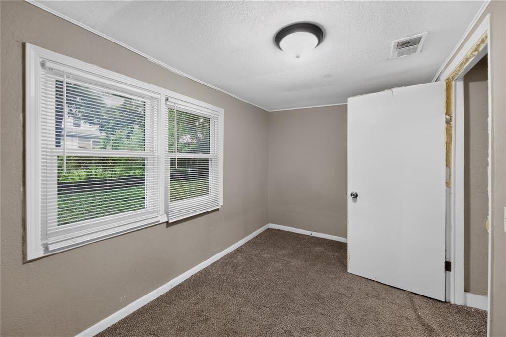 530 S Willow Avenue Property Photo 10