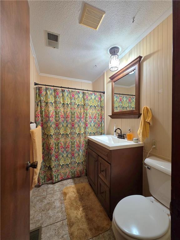 706 W Benton Street Property Photo 4