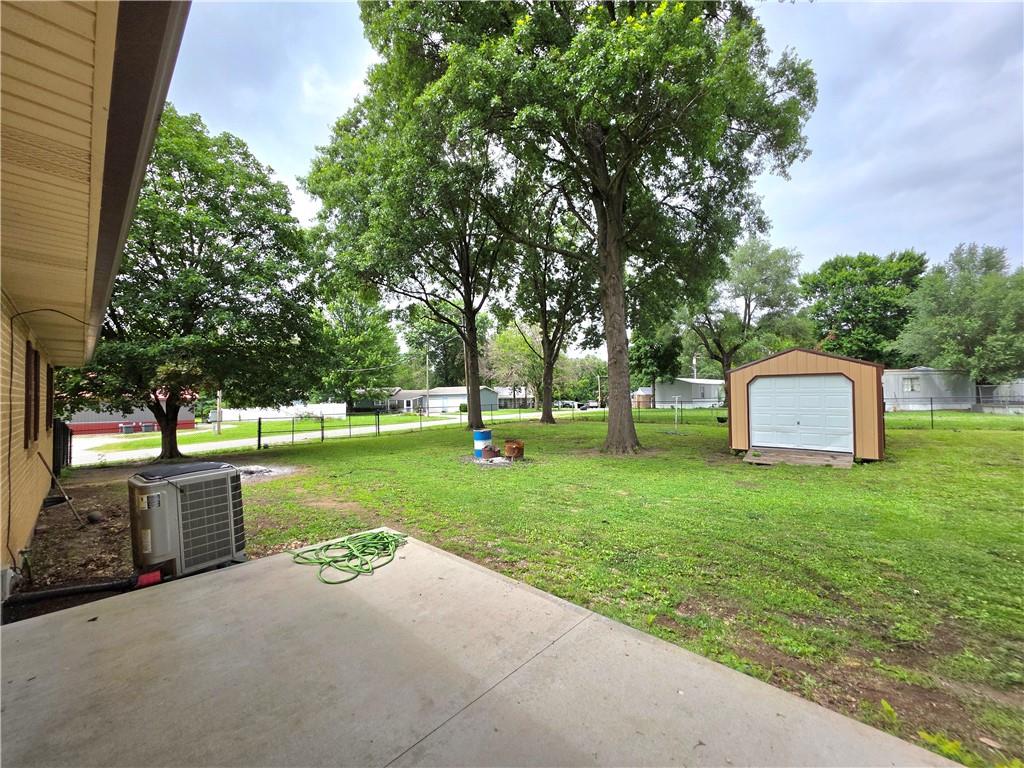 706 W Benton Street Property Photo 12