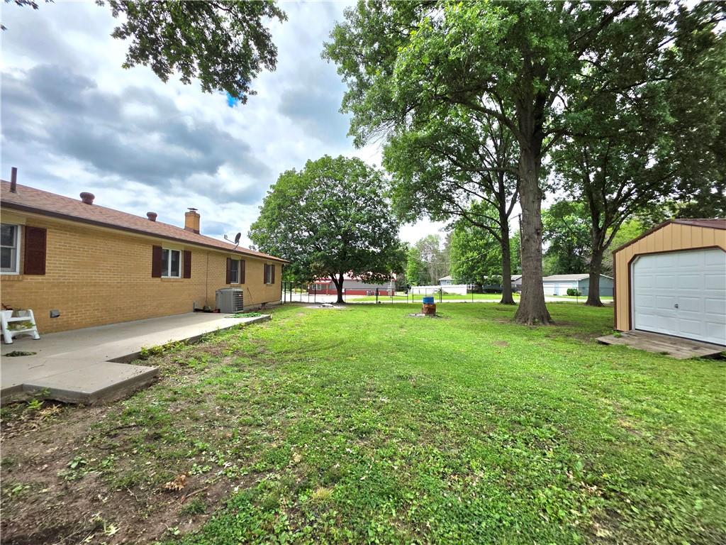 706 W Benton Street Property Photo 13