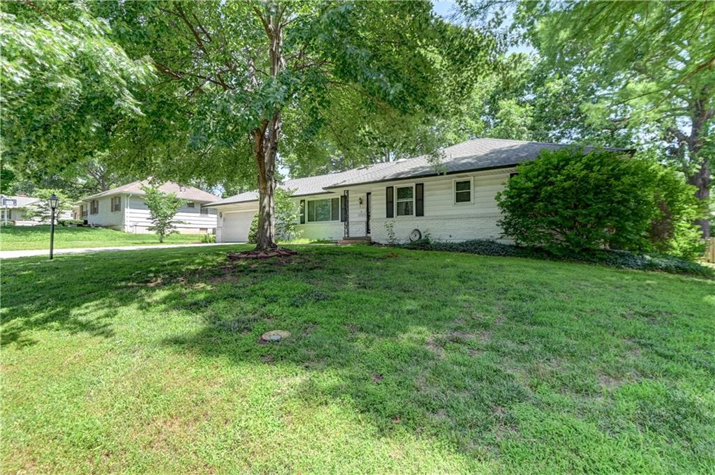 10500 E 79th Terrace Property Photo 4