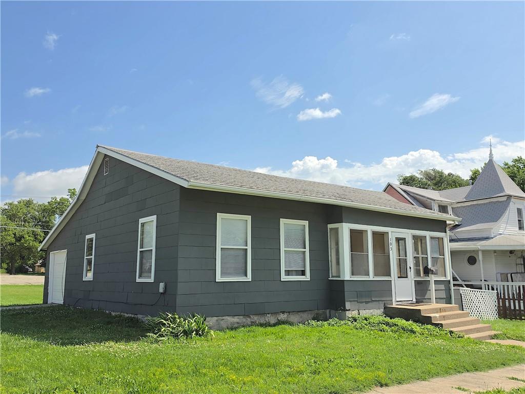 103 E 3rd Avenue Property Photo 1