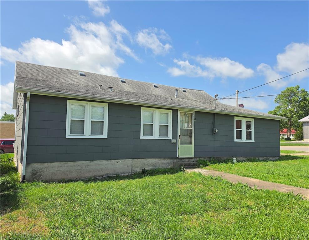 103 E 3rd Avenue Property Photo 4