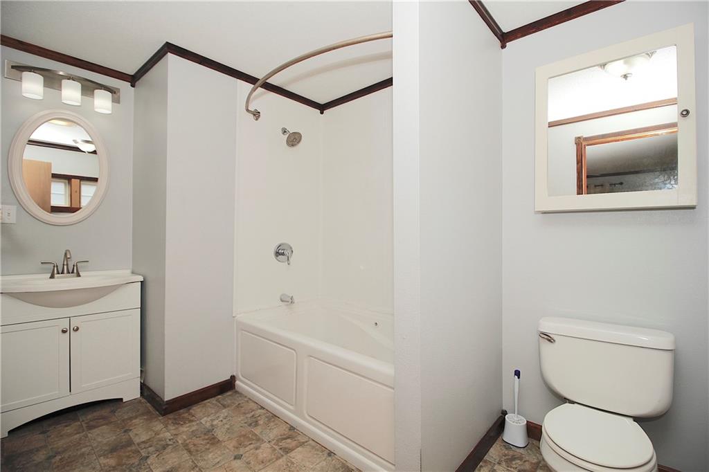 103 E 3rd Avenue Property Photo 16