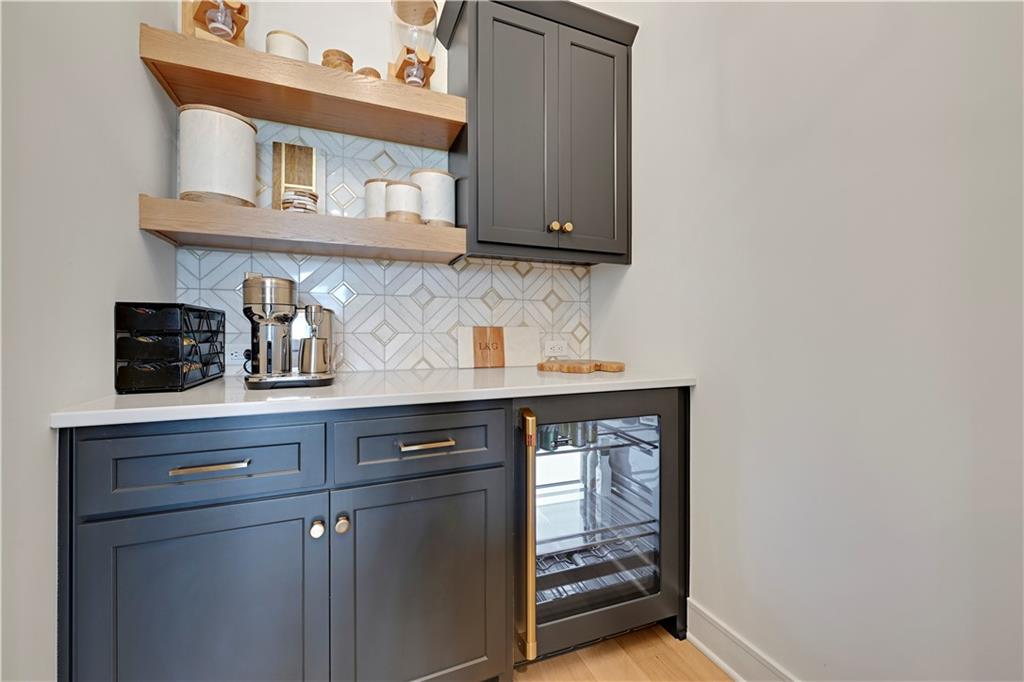 24991 W 98th Place Property Photo 18