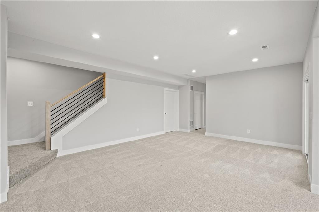 25995 W 140th Street Property Photo 19